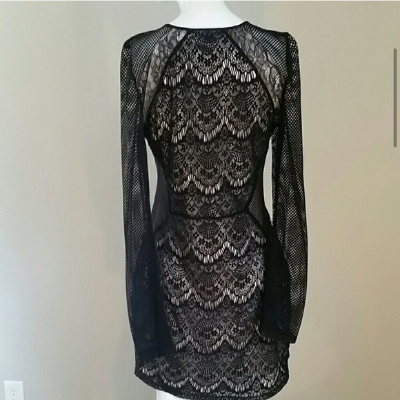 Express fishnet & lace sheath dress - Picture 3 of 6